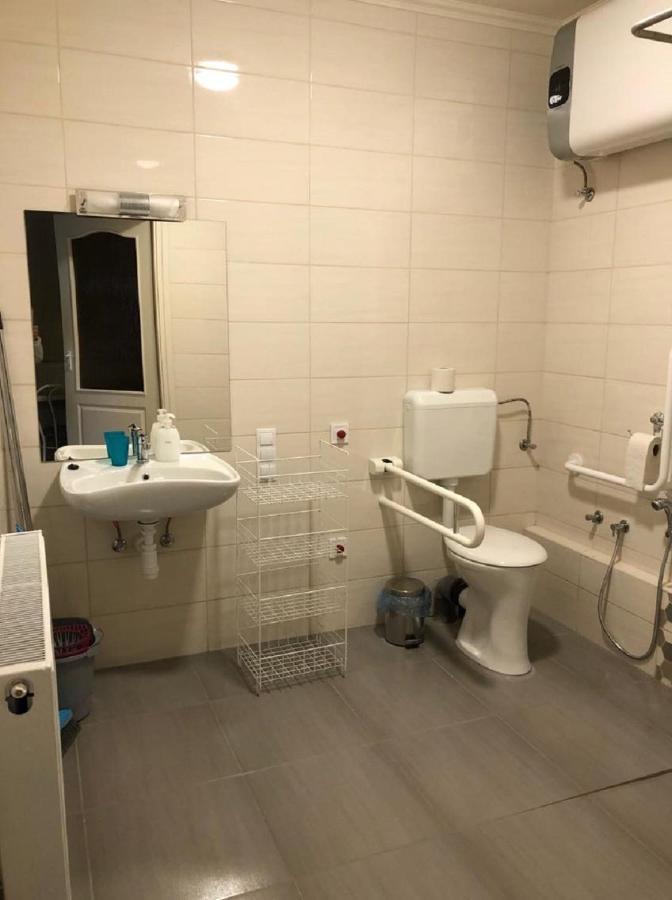 Jacint Apartman Bed & Breakfast ไฮจ์ดุสโซบอสโล ภายนอก รูปภาพ